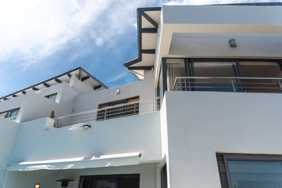 To Let 4 Bedroom Property for Rent in Camps Bay Western Cape